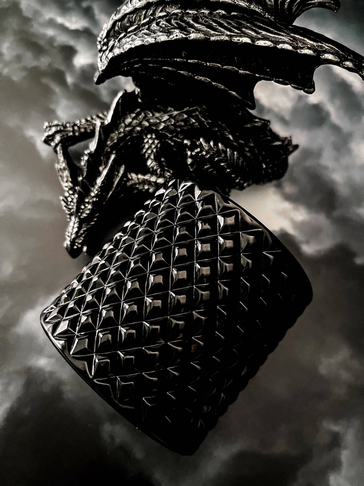 Bougie sous licence officielle | Dragon Rider (12 oz). Créatrice : Melissa de « The Nerf Herder co. »