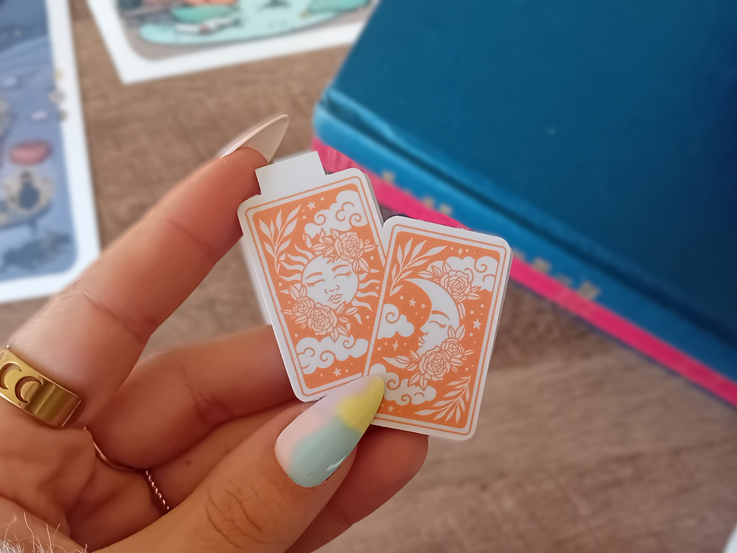 Marque-Page Magnétique - Carte de Tarot - Soleil et lune. Créatrice « La baleine qui embosse »