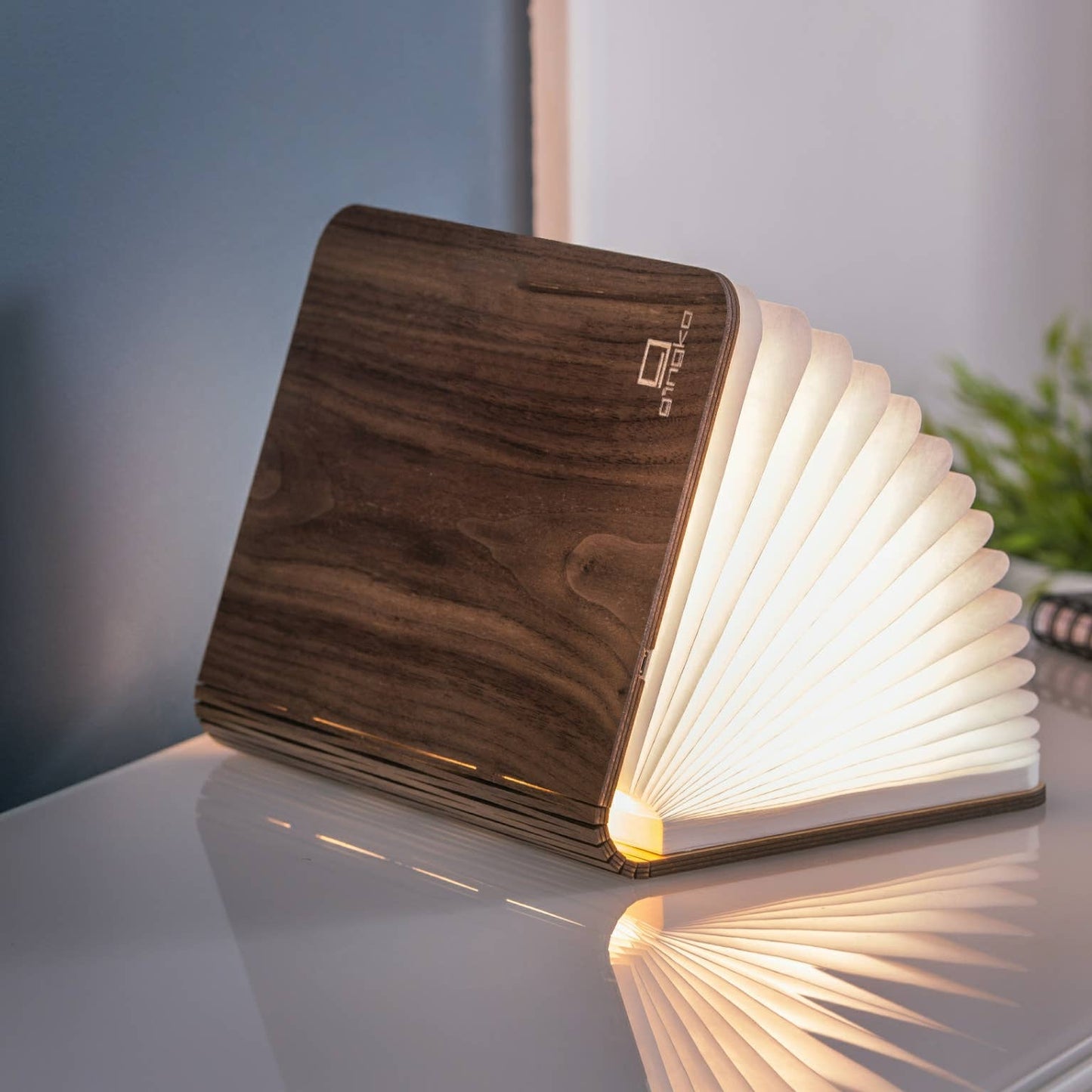 Lampe-livre design en bois / Taille : petite
