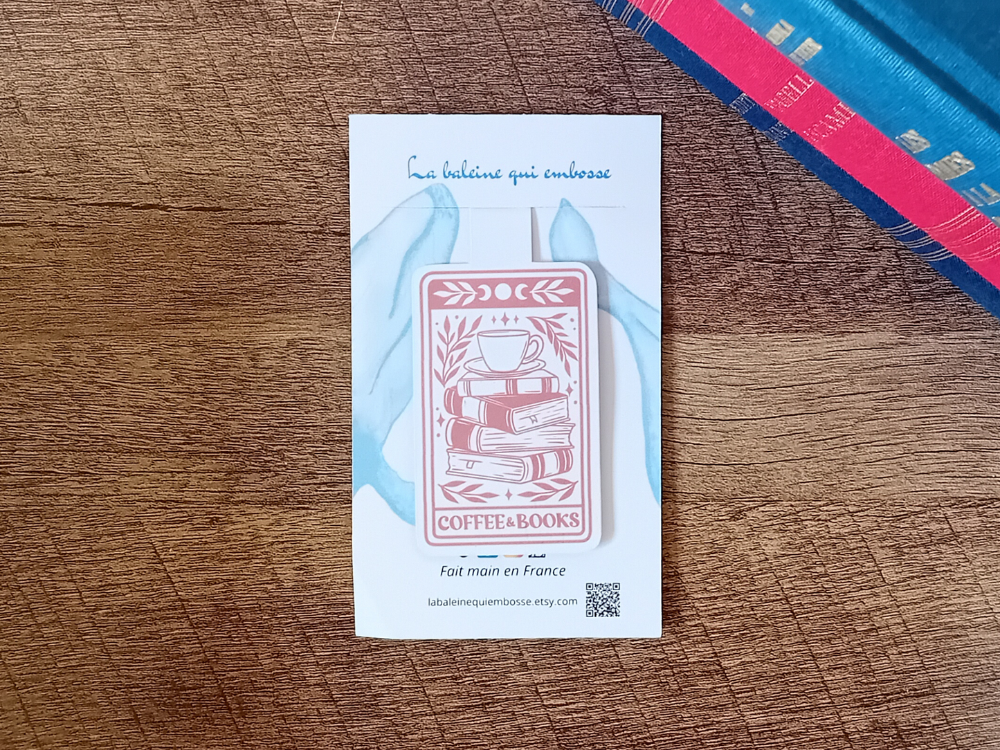 Marque-Page Magnétique - Carte de Tarot - Coffee & Books. Créatrice « La baleine qui embosse »